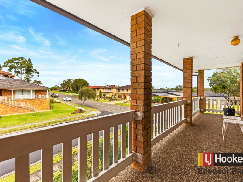 2 Curran Street, Prairiewood NSW 2176