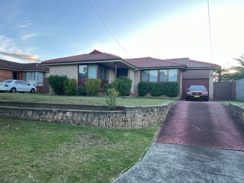 9 Simone Crescent, Casula NSW 2170