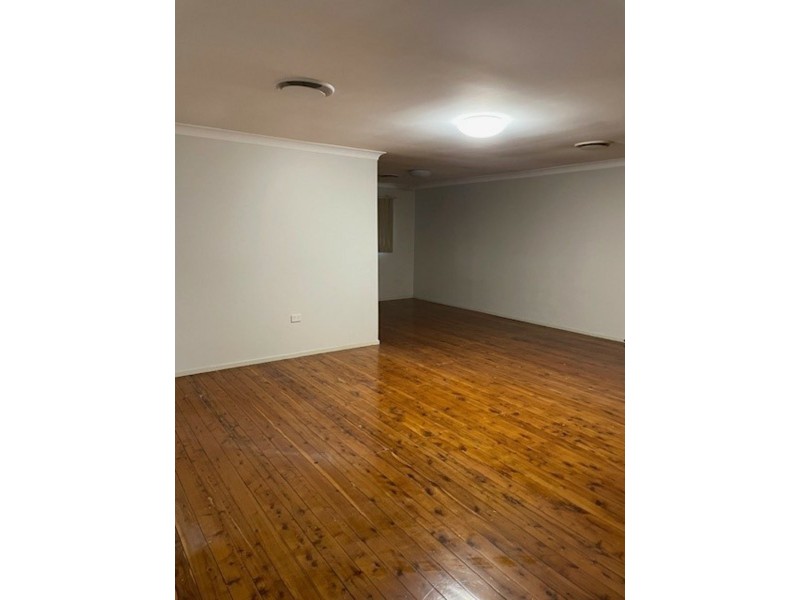 9 Simone Crescent, Casula NSW 2170