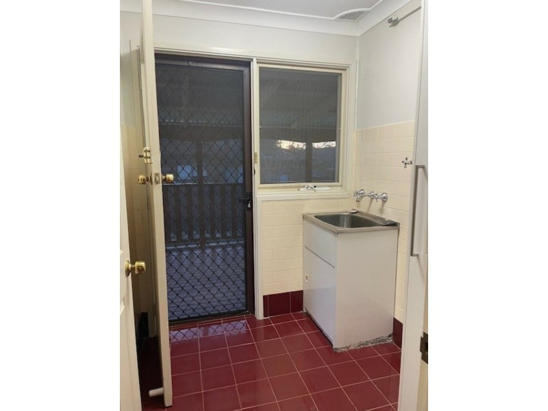 9 Simone Crescent, Casula NSW 2170