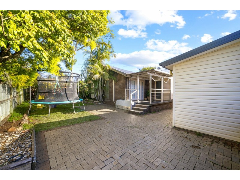11 and 13 Simone Crescent, Casula NSW 2170