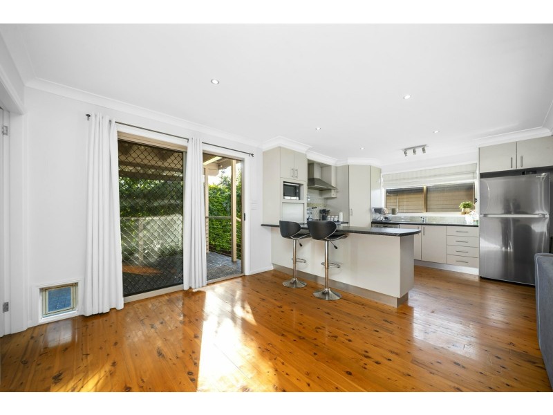 11 and 13 Simone Crescent, Casula NSW 2170