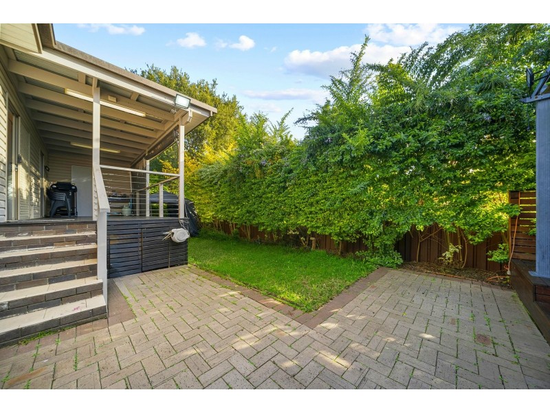 11 and 13 Simone Crescent, Casula NSW 2170