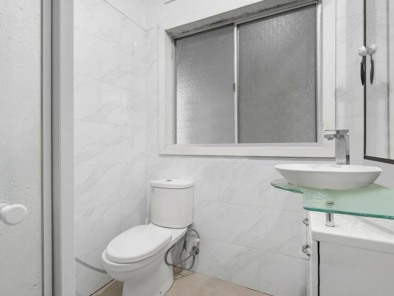 203 River Avenue, Carramar NSW 2163