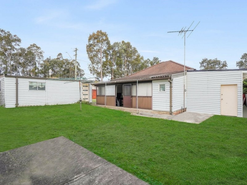 203 River Avenue, Carramar NSW 2163