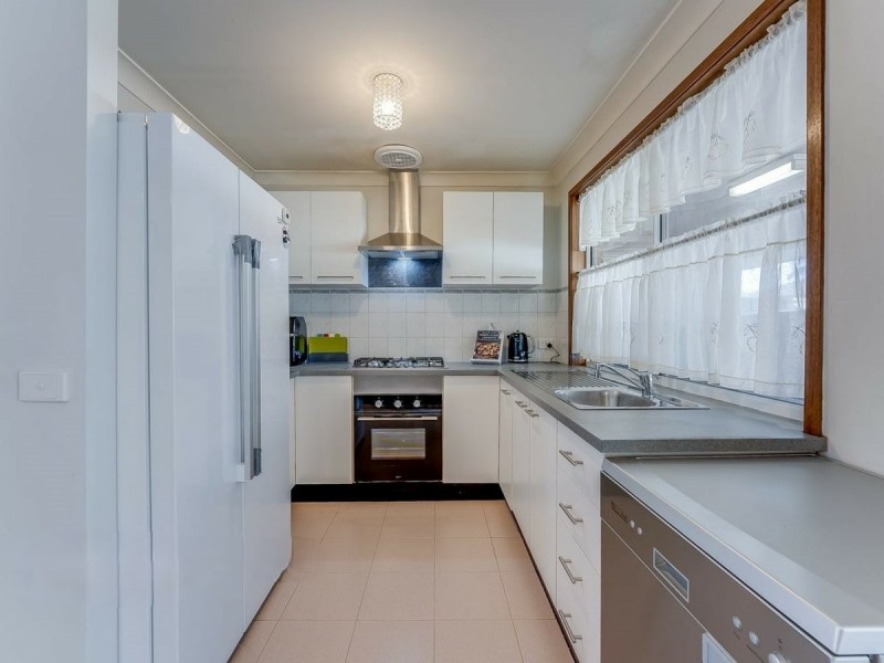 50 Keppel Circuit, Hinchinbrook NSW 2168