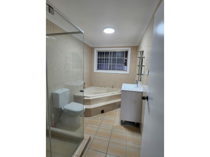 75 Swan Road, Edensor Park NSW 2176