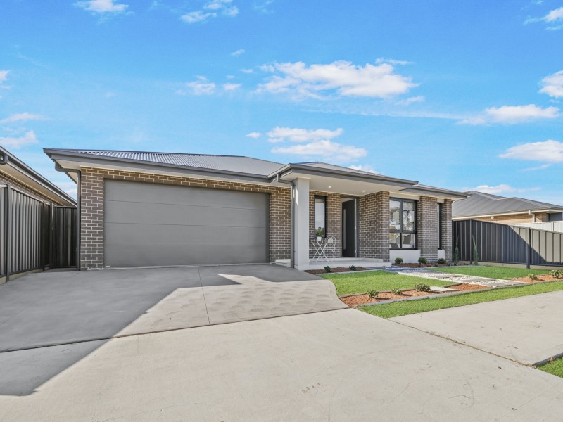 18 & 18A Jarvis Street, Thirlmere NSW 2572