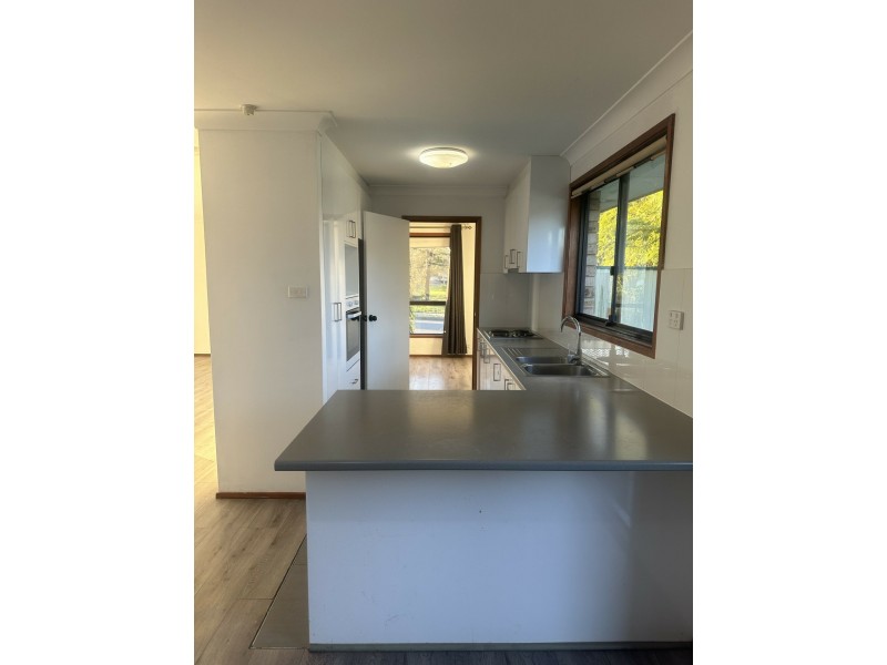 32 Brisbane Road, St Johns Park NSW 2176