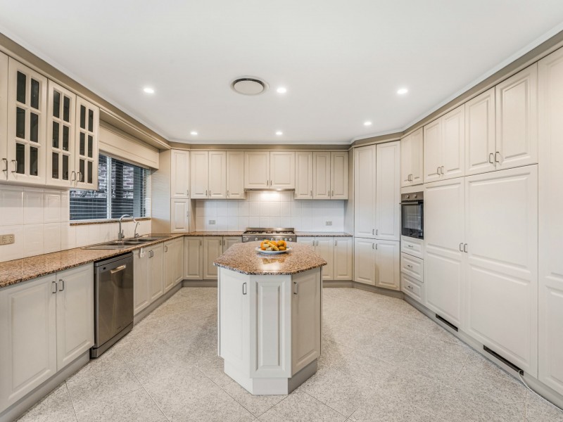 40 Driscoll Street, Abbotsbury NSW 2176