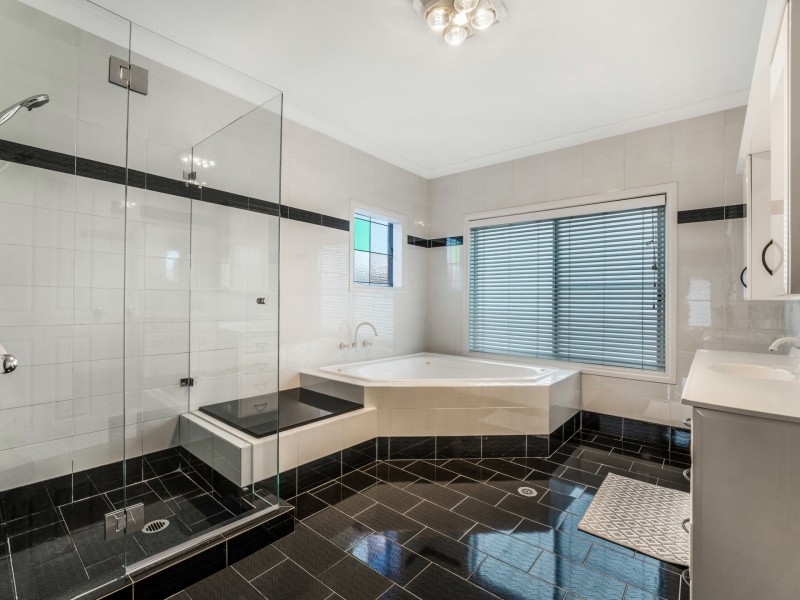 40 Driscoll Street, Abbotsbury NSW 2176