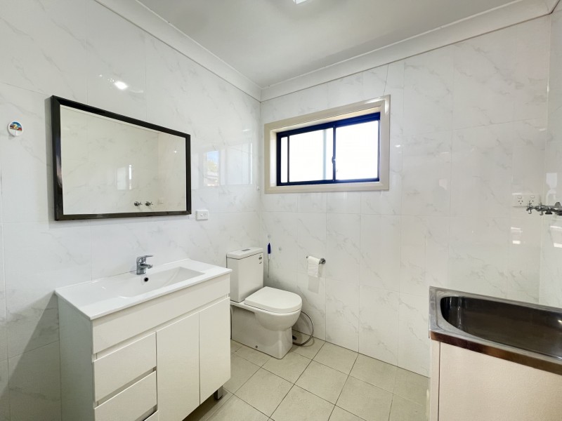 16a Sutherland St, Canley Heights NSW 2166