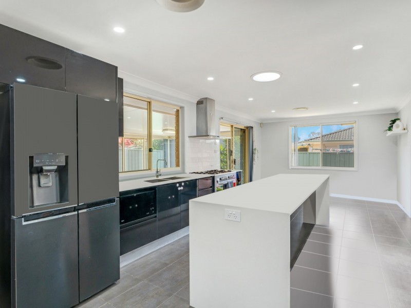 12 Binnaway Avenue, Hoxton Park NSW 2171