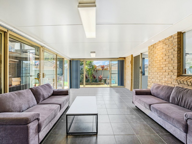 12 Binnaway Avenue, Hoxton Park NSW 2171