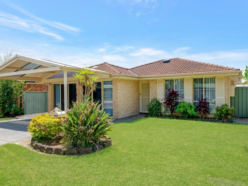 12 Binnaway Avenue, Hoxton Park NSW 2171