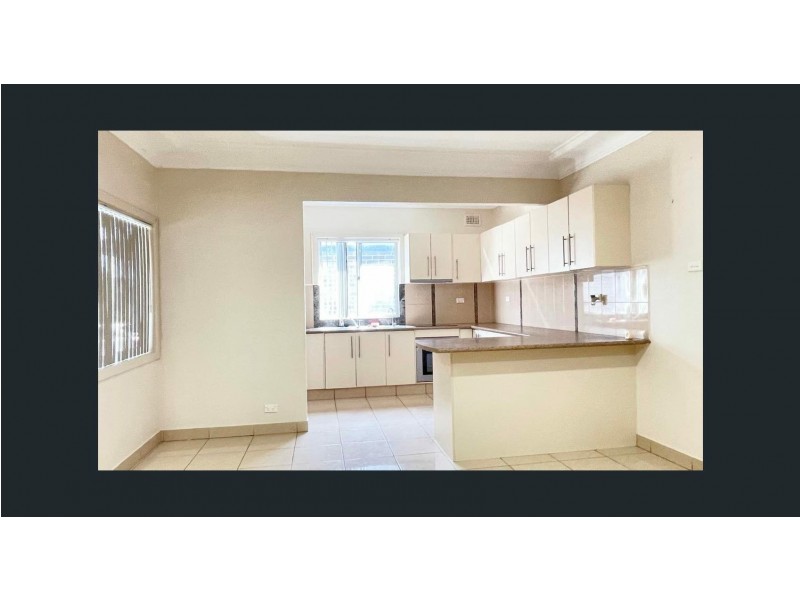 4 Dan Crescent, Lansvale NSW 2166
