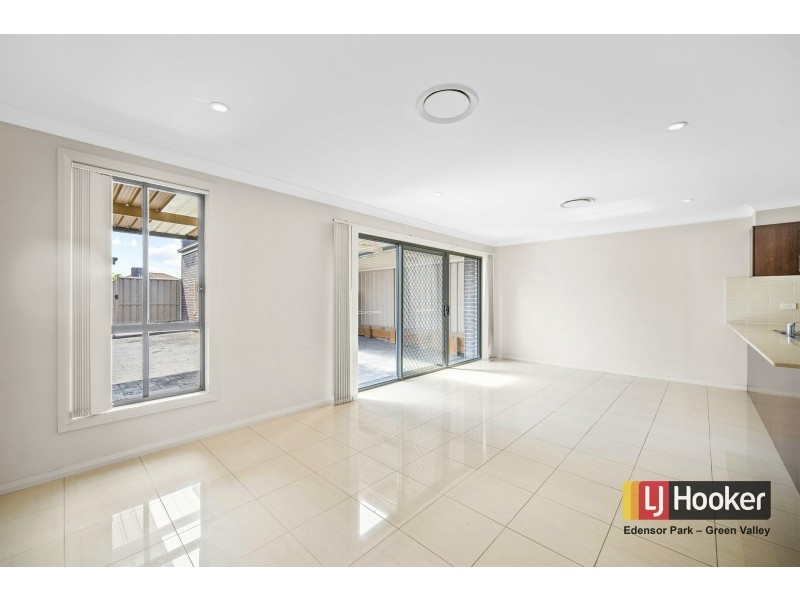 26 Onslow Gardens, Middleton Grange NSW 2171