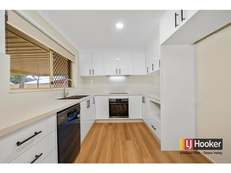 6 Bulbul Avenue, Green Valley NSW 2168