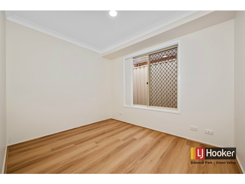 6 Bulbul Avenue, Green Valley NSW 2168