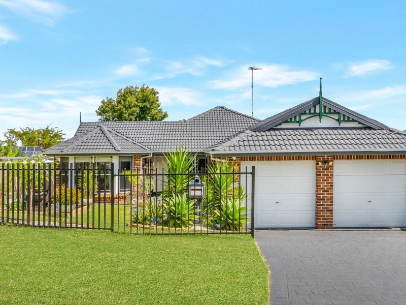 3 Dunk Close, Green Valley NSW 2168