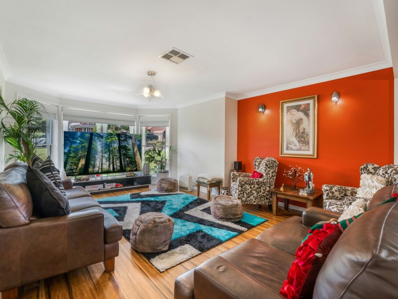 3 Dunk Close, Green Valley NSW 2168