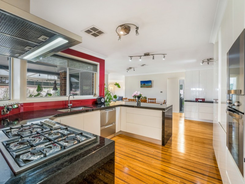 3 Dunk Close, Green Valley NSW 2168