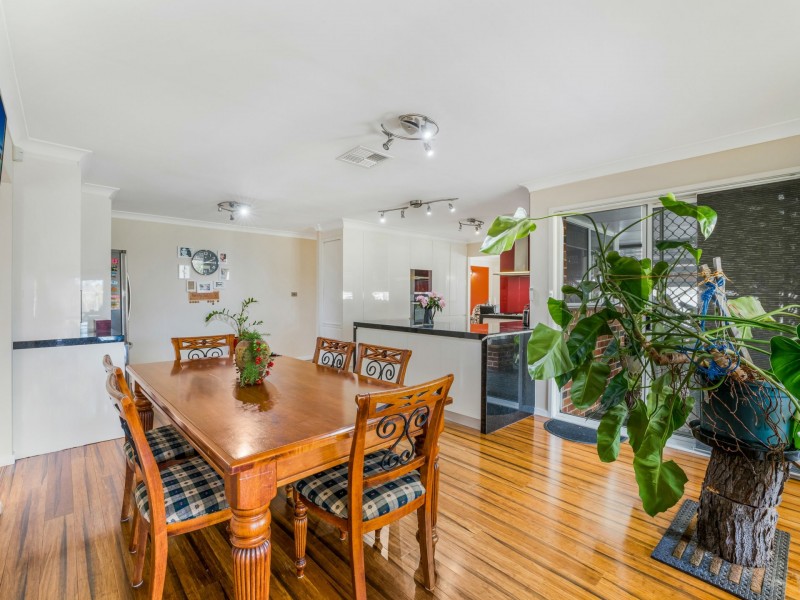 3 Dunk Close, Green Valley NSW 2168