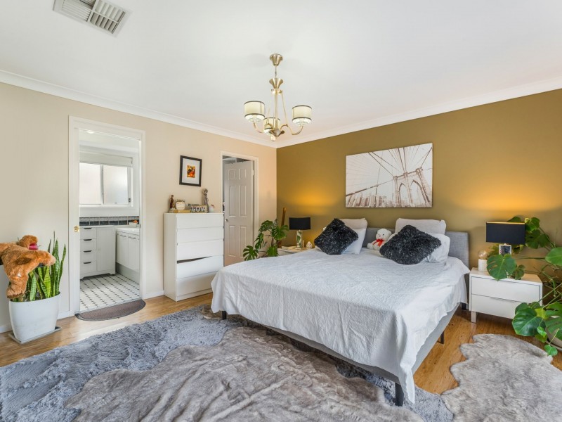 3 Dunk Close, Green Valley NSW 2168