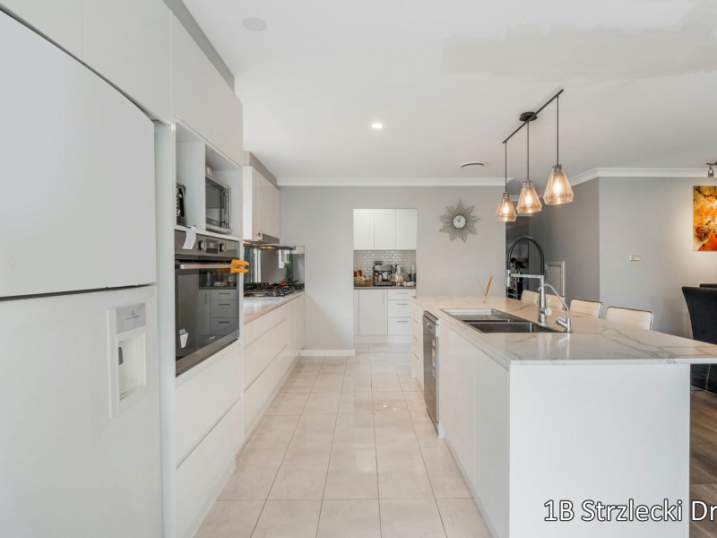 1 Strzlecki Drive, Horningsea Park NSW 2171