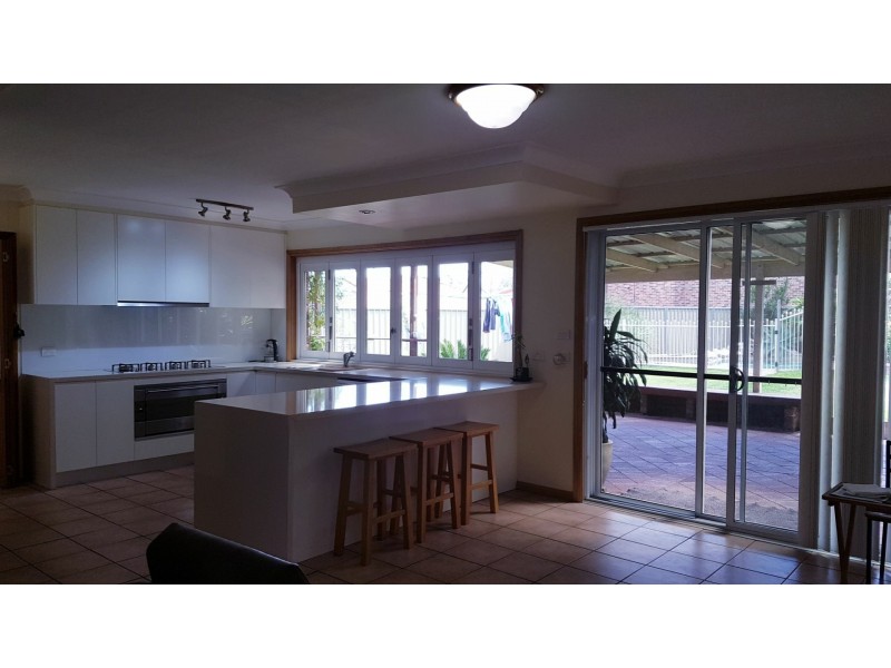 10 Cuthbert Street, Edensor Park NSW 2176