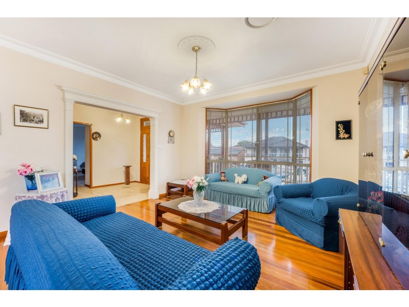 16 Mount Street, Bonnyrigg Heights NSW 2177