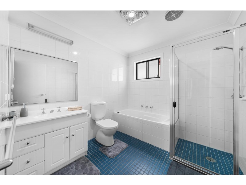 24 Wingate Avenue, West Hoxton NSW 2171