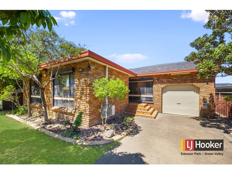 32 Corinda Street, St Johns Park NSW 2176