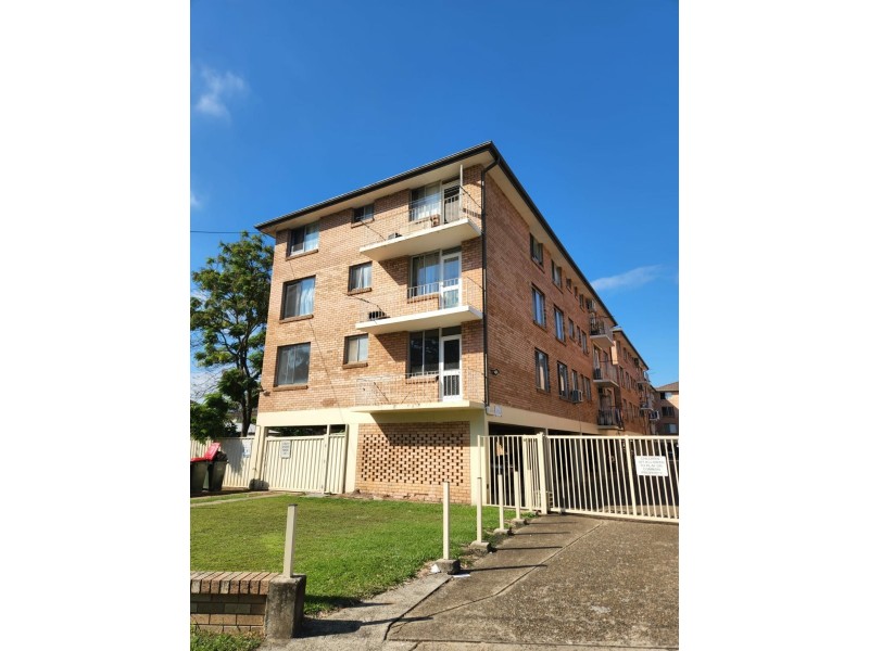 1/132-134 Lansdowne Road, Canley Vale NSW 2166