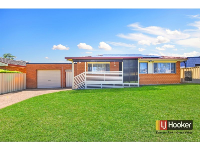 32 Glenfern Crescent, Bossley Park NSW 2176