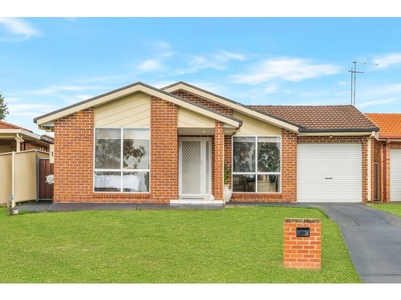 24 Bluff Street, Green Valley NSW 2168