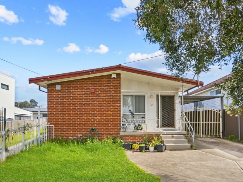 11 Grace Avenue, Cabramatta NSW 2166