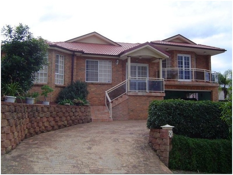 8 Balson Close, Abbotsbury NSW 2176