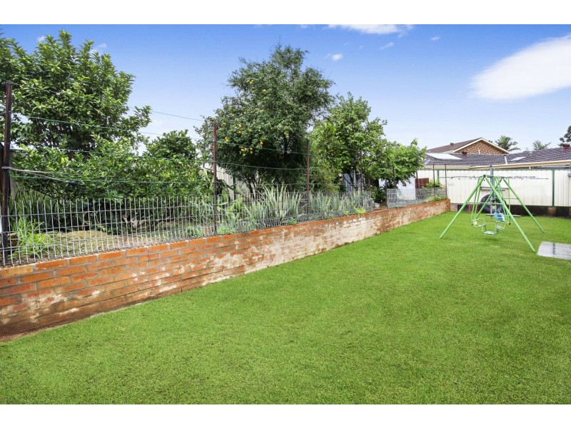 Edensor Park NSW 2176