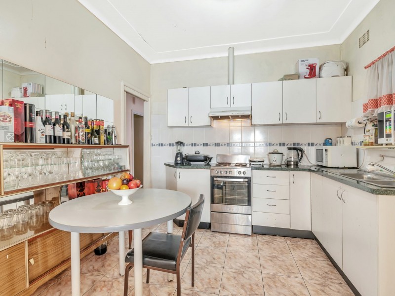 21 Carabeen Street, Cabramatta NSW 2166