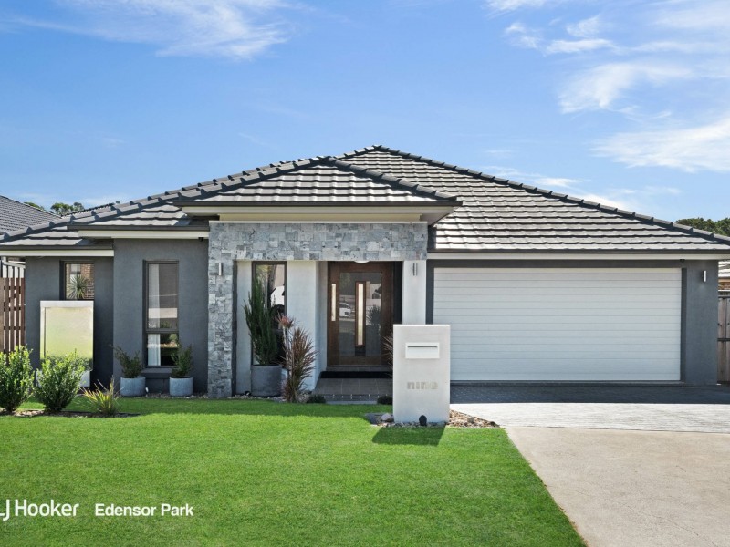 9 Bluey Street, Middleton Grange NSW 2171