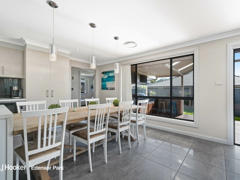 9 Bluey Street, Middleton Grange NSW 2171