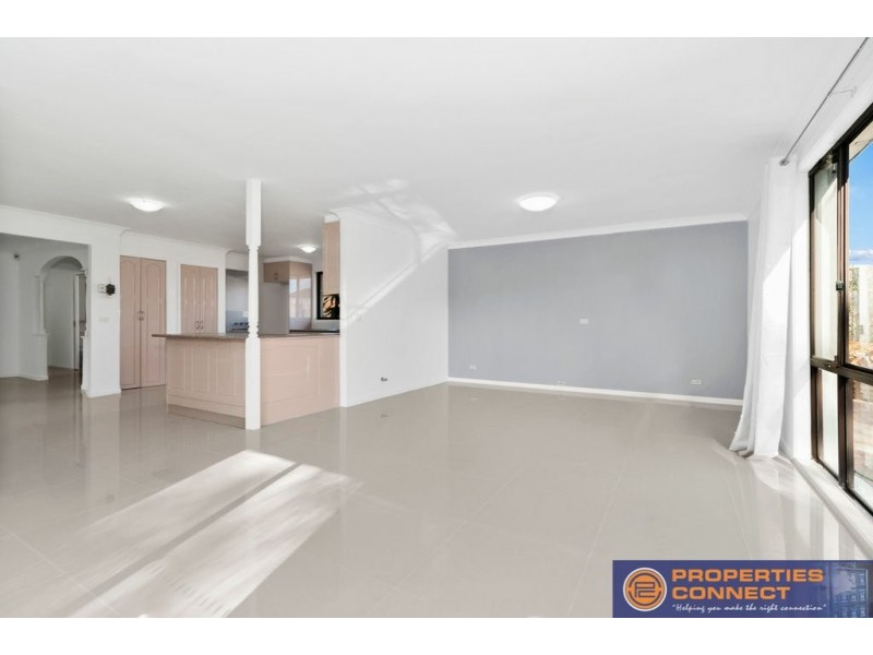 7 Glen Elgin Crescent, Edensor Park NSW 2176
