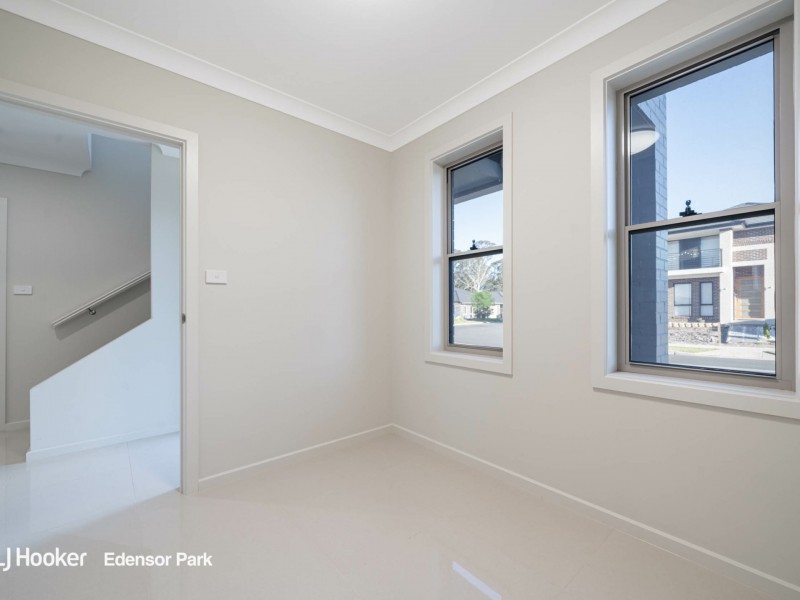 2A Arrowhead Ave, Leppington NSW 2179