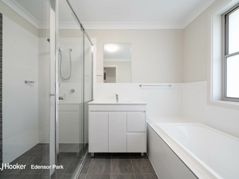2A Arrowhead Ave, Leppington NSW 2179