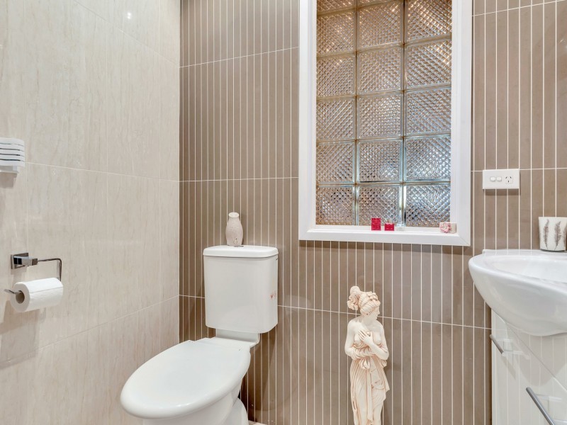 14 Twenty Second Ave, West Hoxton NSW 2171