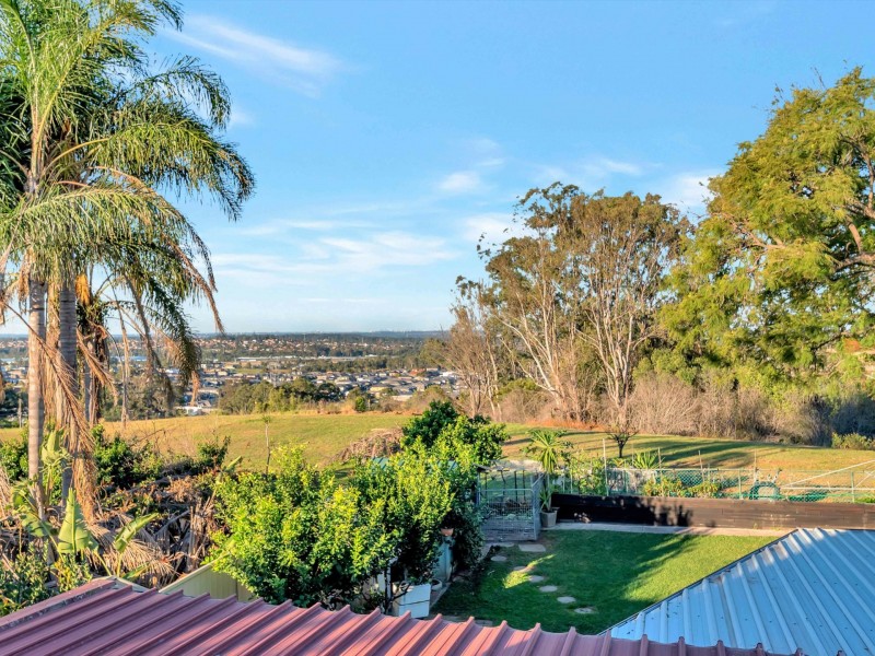 14 Twenty Second Ave, West Hoxton NSW 2171