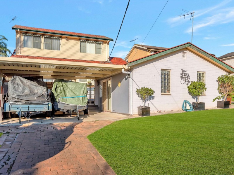 14 Twenty Second Ave, West Hoxton NSW 2171