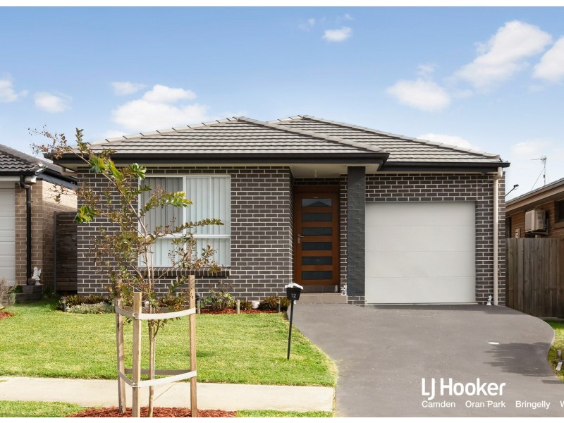 12 Parrott Street, Elderslie NSW 2570