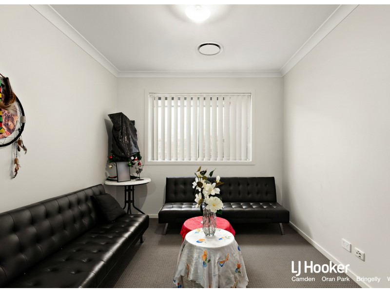 12 Parrott Street, Elderslie NSW 2570